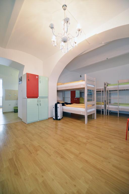 Hostel Temza Zagreb Exteriör bild